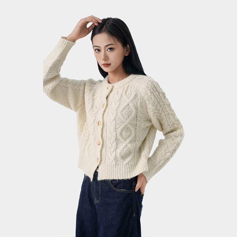 Ako môžu pletené kardigany dopĺňať rôzne outfity či typy postavy?